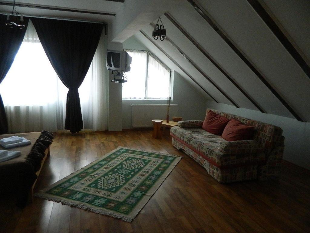Pensiunea Casa Boiereasca Peștera Bagian luar foto